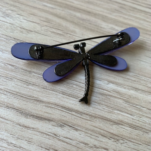 Crystal Purple Butterfly Brooch - Picture 3 of 6